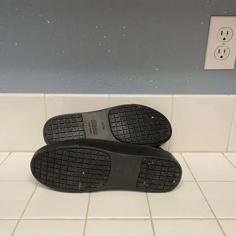 SR Max 6800  slip resistant shoes